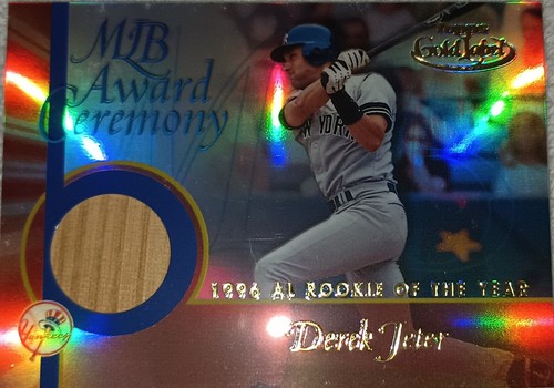 Tarjeta reliquia de ceremonia de entrega de premios MLB 2001 Topps Derek Jeter GLR-DJ1 Rookie Gold Label