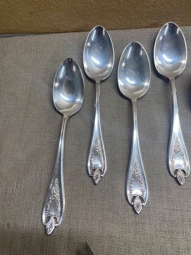 Rogers Brothers 1847 Old Colony Pattern Flatware lot of 33 pieces forks spoons - Picture 21 of 23