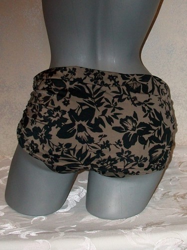 Victoria Secret S Surplus Green Floral Skirted Bikini Bottom - Picture 3 of 4