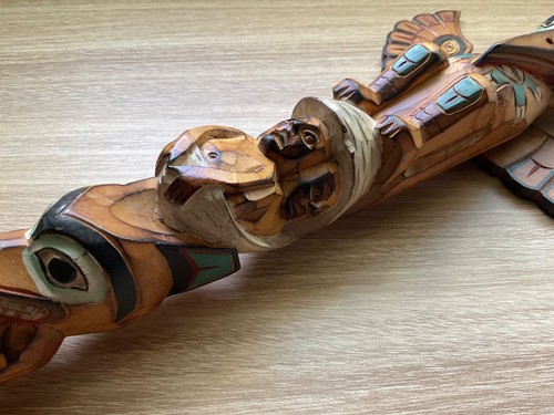 Alaska Black Diamond Hand Carved Totem Pole NW Coast Signed RAY MOORE 14.5" - Picture 11 of 24