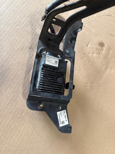 2010 FORD TAURUS ADAPTIVE CRUISE RADAR UNIT W/ BRACKET OEM AE9T-9G768-AJ - Picture 2 of 4