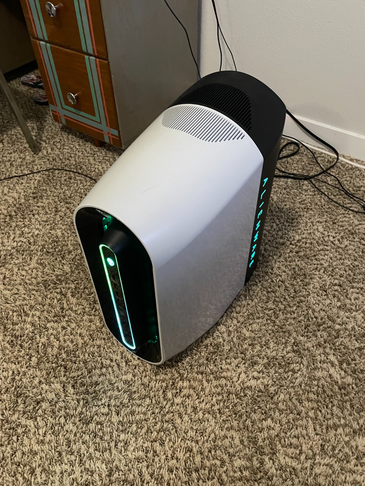 Alienware Aurora R12 - RTX 3080 Ti - Intel i9-11900F - 32GB Ram - 1TB HHD+SSD