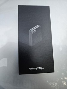 New listingSamsung Galaxy Z Flip 6 256GB Silver Shadow Sealed and NEW - image 1