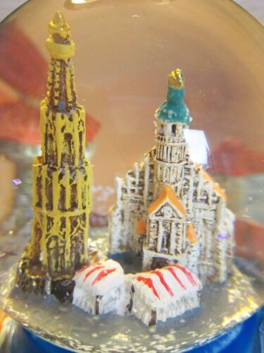 Schneekugel Nürnberg Frauenkirche Dürerhaus Kaiserbur Germany Souvenir - Bild 3 von 10