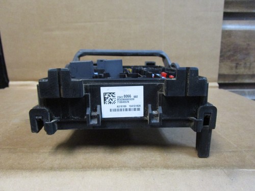 15 - 20 Chevy Suburban Engine Fuse Box Relay Junction Block 23418066 RL - Picture 3 of 9