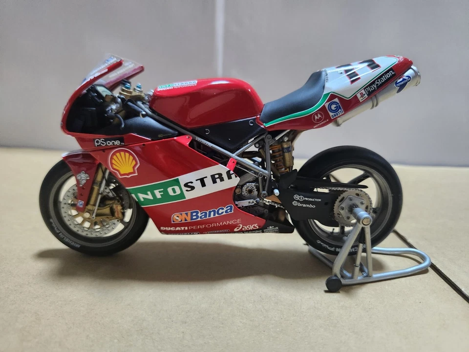 MINICHAMPS 122 011211  DUCATI 996 R  SUPERBIKE 2001  RUBEN XAUS   1:12 - Image 2 of 4