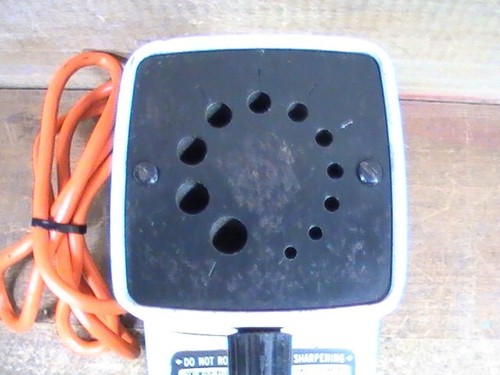 Black & Decker #7980 Electric Drill Bit Sharpener for 1/8"-3/8" Bits Vintage - Picture 4 of 6
