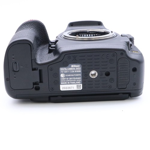 Nikon D850 45.7MP DSLR Camera Body Shuttercount 30024 [Top Mint] #6566 - Picture 7 of 13