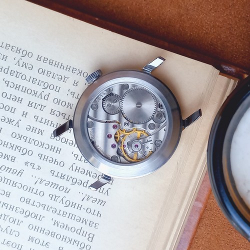 Soviet WristWatch Pobeda Space Program Yuri Gagarin Soviet Vintage Watch USSR - Picture 11 of 12