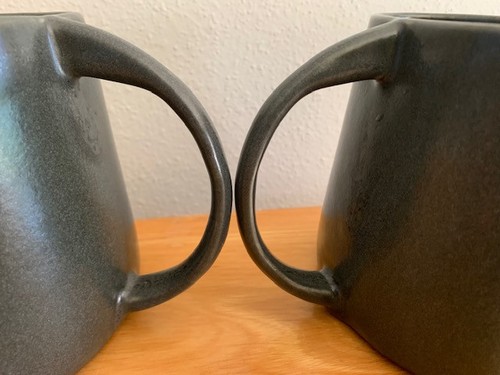 David Gil Bennington Pottery Pair Gray Oval Mugs Thin Handle RARE - Picture 3 of 5