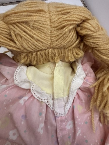 Muñeca Cabbage Patch 1978 1982 vintage cabello rubio ojos azules traje floral firmado - Imagen 12 de 16