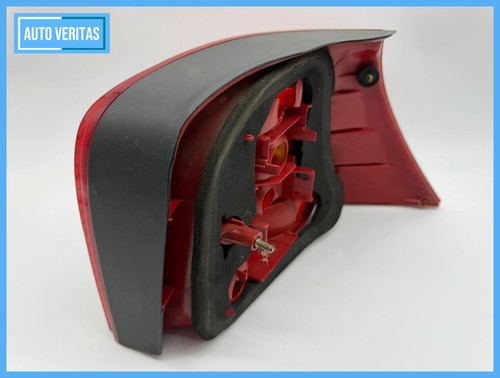 Original VW Golf IV 4 (1J1) Rear brake lamp Links Magneti Marelli 1J6945095Q - Picture 6 of 15