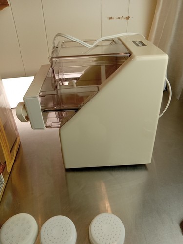 TAKKA Pasta and dough machine X1000 With 6 Discs And Box Working - Picture 10 of 12