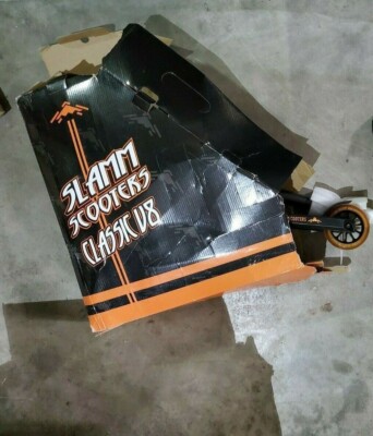 Slamm Classic V8 Roller - Schwarz / Orange Verpackung Lagerungsspuren