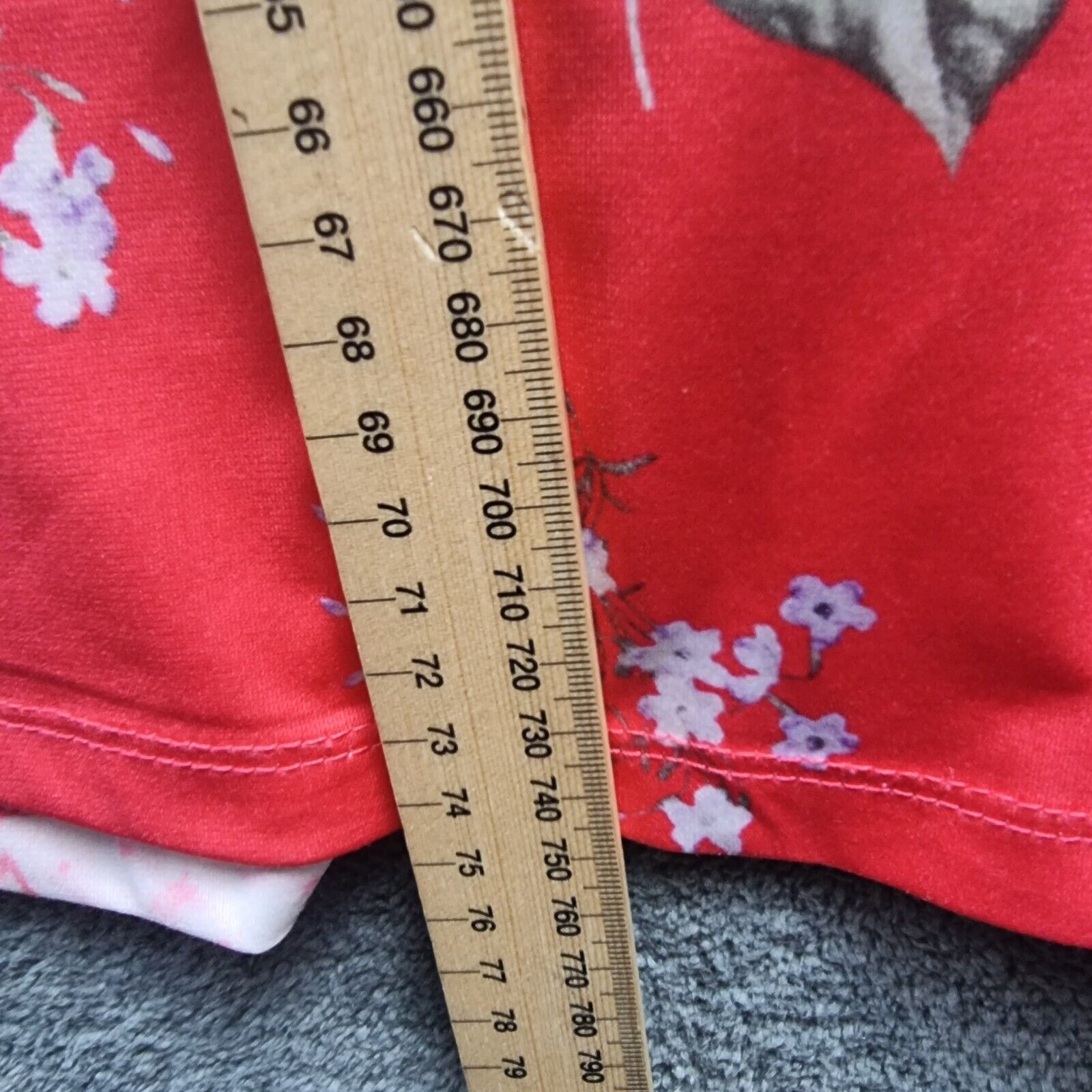BEME Womens Top Plus Size L Red Pink Floral Stretch Knit Short Sleeve V-Neck - Picture 8 of 11