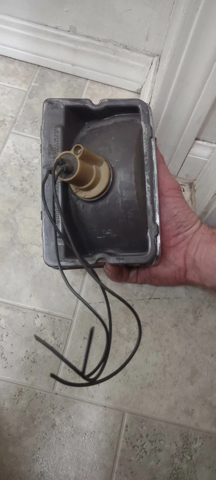 1972 Pontiac Grandville Left Front Lens And Bezel - Image 3 of 4