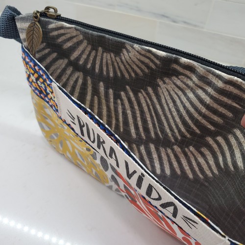 Pura Vida (jetzt Vera Bradley) Stoff Umhängetasche Pure Life Nylonriemen Reißverschluss oben - Bild 18 von 24