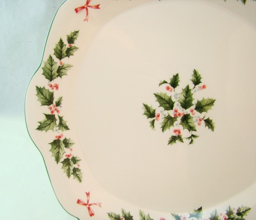 Nikko FESTIVE HOLLY Handled Cake Plate, Chip on underside. - Picture 4 of 6