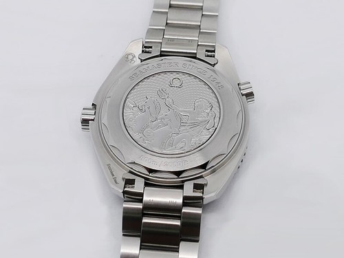 Omega Seamaster Planet Ocean 600mm Summer Blue 215.30.40.20.03.022 39.5mm $7,400 - Picture 12 of 14