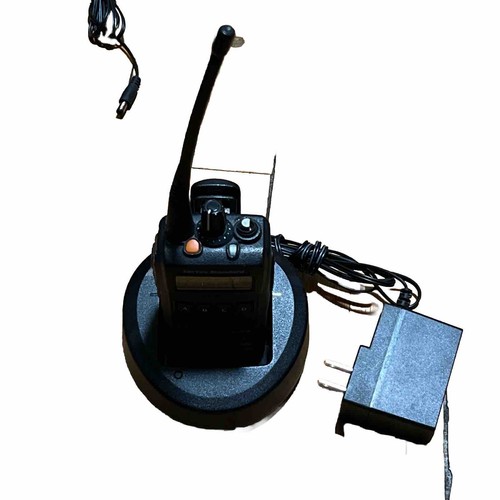 Vertex EVX-534 UHF 450-512mhz DMR Digital portable radio - Picture 1 of 6