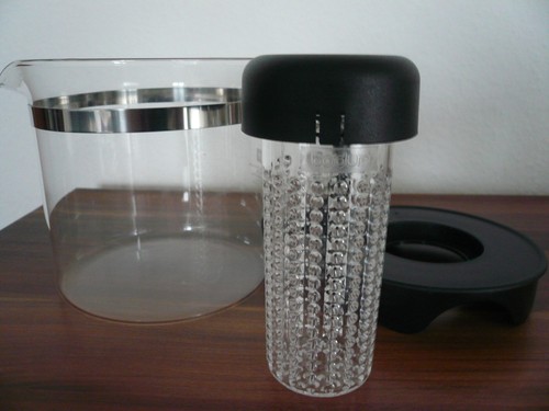 BODUM Teekanne Glas Teebereiter mit Teesieb aus Kunststoff + 2 Teegläser - Bild 4 von 6