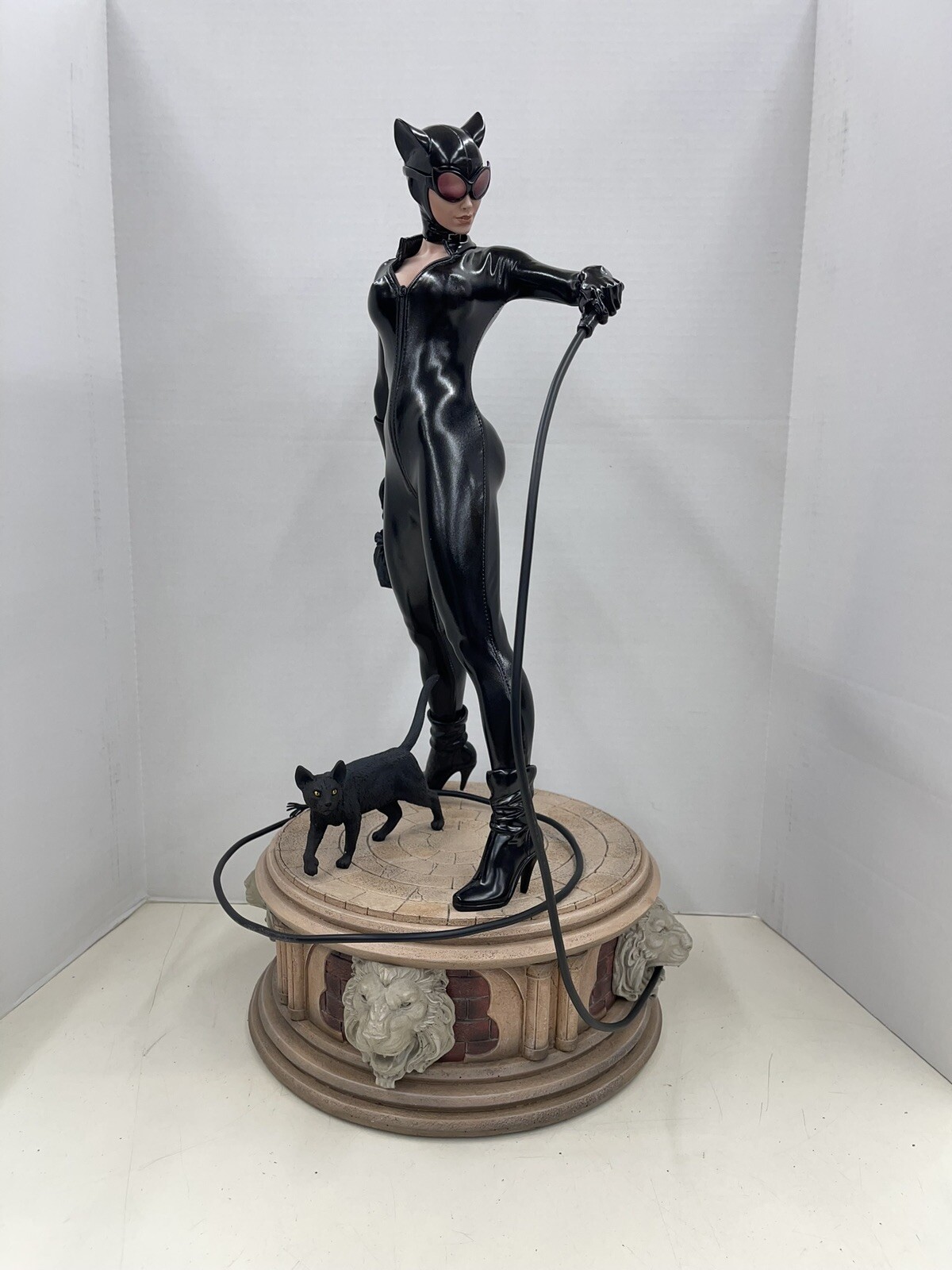 SIDESHOW PREMIUM FORMAT CATWOMAN EXCLUSIVE SIDESHOW PREMIUM FORMAT CATWOMAN EXCLUSIVE