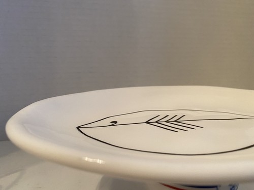 CREATIVE CO=OP WHITE Fish Dish/Soap Dish/Snack/Bathroom trinket dish NEW COND - Picture 2 of 9