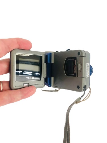 Camcorder DXG DXG-305VS 16 MB - Blue Tested! - Picture 8 of 16