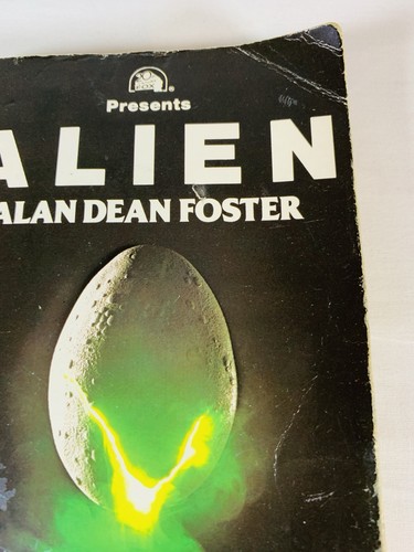 Alien by Alan Dean Foster 1986 Vintage Paperback Book Futura - Picture 2 of 5