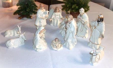 AVON COLLECTIBLES NATIVITY SET 12 Pieces White Porcelain Excellent Condition