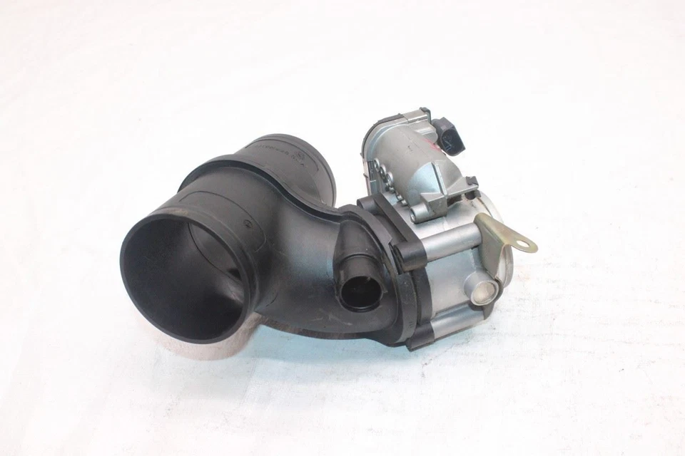 Porsche Boxster 986 Conv #401 2002 carrocería del acelerador Foto 4 de 4