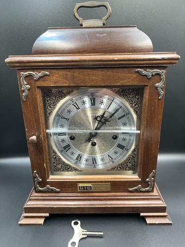 Vintage Hamilton Wheatland 8 Day Key Wound Mantel Clock 340-020 West Germany - Picture 3 of 18