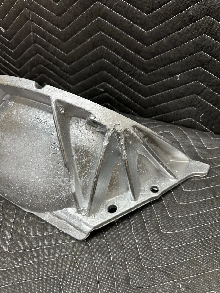 4L80E Dust Cover GMC Chevrolet 2000-2009 15765623 OEM USED - Image 3 of 4