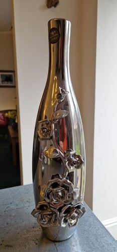 Silver coloured tall Ceramic Vase, with roses decoration - Picture 2 of 5