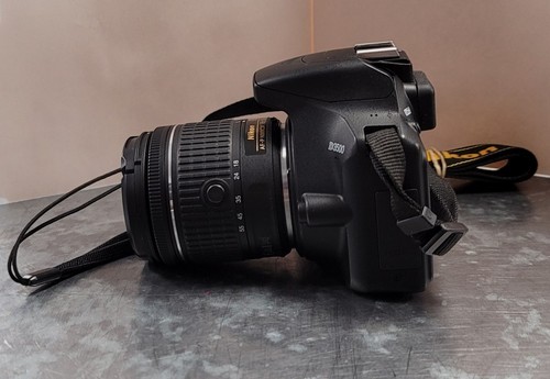 Nikon D3500 mit AF-P DX NIKKOR 18-55mm f/3.5-5.6G VR schwarz (QTP026524) - Bild 6 von 12