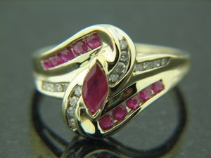 1-0-ct-Genuine-Marquise-amp-Channel-Set-Round-brilliant-cut-RUBY-amp-diamond-ring