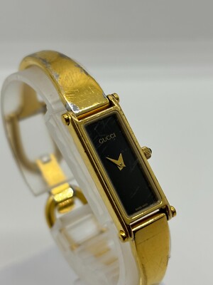 Read] GUCCI 1500 Watch Gold Black Dial QZ Women's Bangle