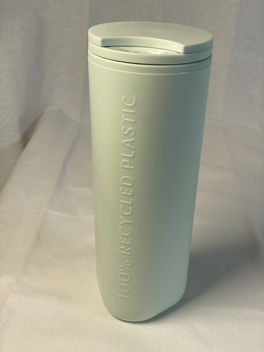 Neu mit Etikett Starbucks 2023 matt neuwertig hellgrün Kern Dreieck Wasserflasche Becher - Bild 3 von 8