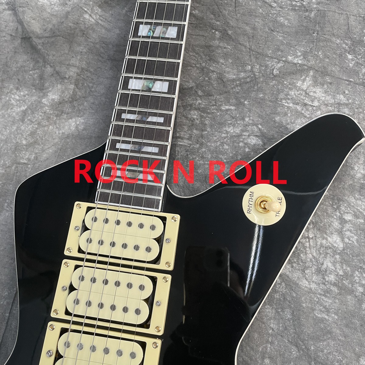 Ibanez DT555 ／アイバニーズ デストロイヤー フィル・コリンモデル Ibanez DT555 ／アイバニーズ デストロイヤー フィル・コリン