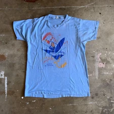 70s - 80s VINTAGE REEF RUNNER WINDSURFER WINDSURFING T-SHIRT SZ M PAPER THIN