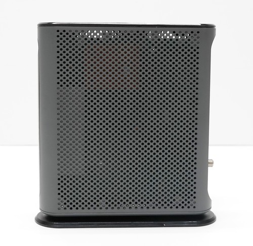 Motorola MG7550 Dual Band AC1900 Kabel Modem i Wi-Fi Gigabit Router - Zdjęcie 3 z 5