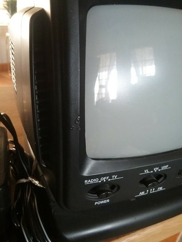 Remmington 5,5" schwarz & weiß TV mit AM/FM Radio VHF-L VHF-H und UHF Kopfhörer Stecker - Bild 11 von 12