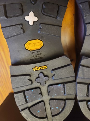 Allen Edmonds Alpine Derby Shoe with Vibram Arctic Grip Rubber Sole Men's 9.0 - Picture 5 of 8