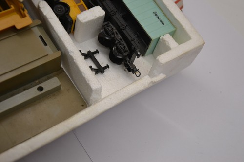 Lima 60 0960 H0 Containerkran mit 2 Container LKWs Container Terminal 1:87 OVP - Bild 20 von 24