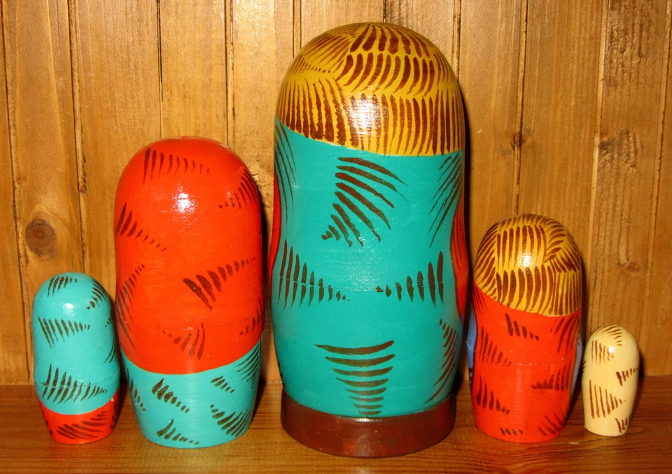 Nido Muñeca Rusa Matrioska Familia 5 Hecho por Artista "Mercado" Papá & Pez - Imagen 2 de 4