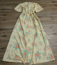 Vtg Gilead size S Floral Wrap Robe Nigh Gown Peignoir dress Long