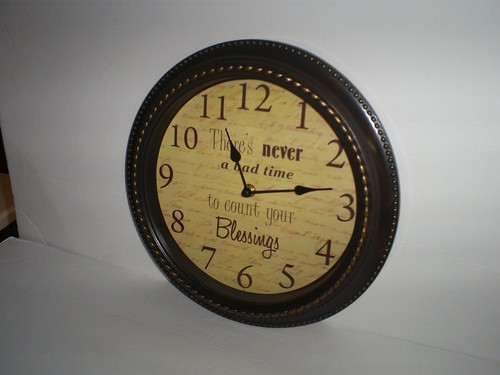 Schöne 12" Wanduhr (Es gibt nie eine schlechte Zeit. Um Ihren Segen zu zählen). - Bild 1 von 3