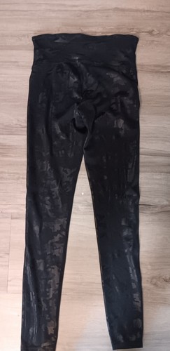 Spanx Womens Black Camo Leggings Medium Compression Great Condition - Picture 2 of 6