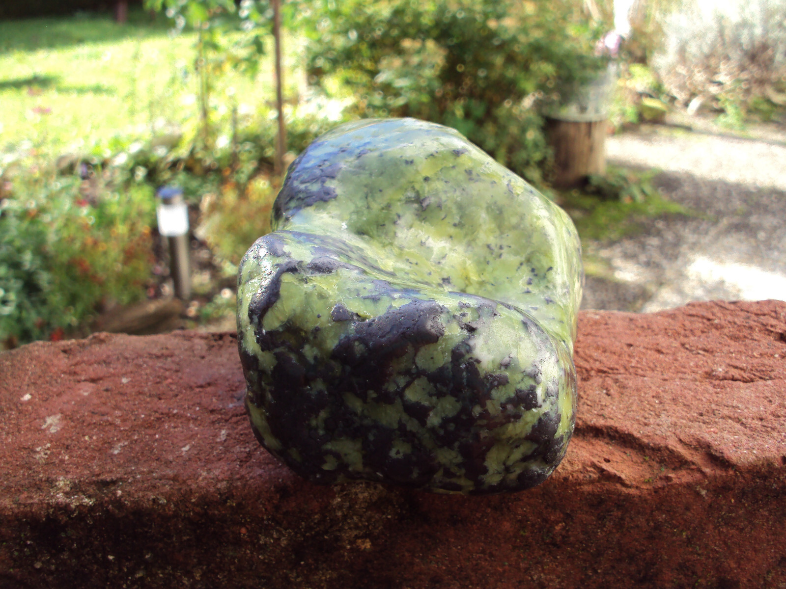 sehr schöner Lizardit xl (norwegische Jade) mit Martit Norwegen Snarum grün 476g
