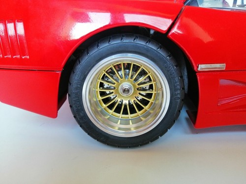 Ferrari F40 Testarossa 1/8 POCHER GOLDEN DODGE CHARGER R/T 1/8 - Picture 6 of 8